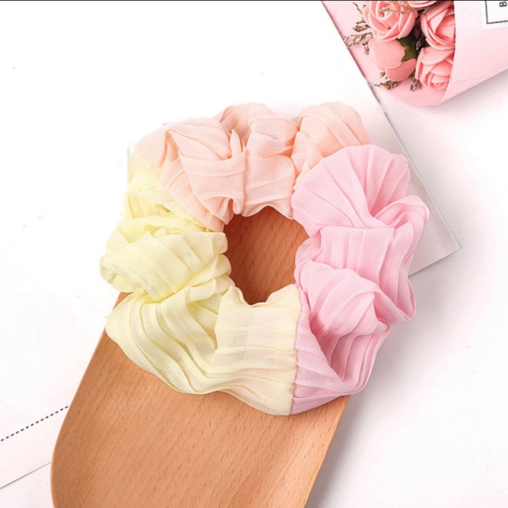 New 🍓 Bp Three-color Chiffon Hair Scrunchies